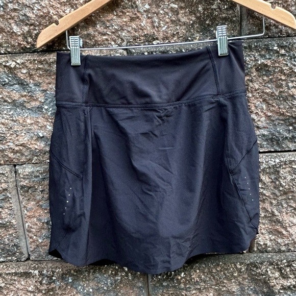 Athleta Run With It 16" Skort - Picture 2 of 6